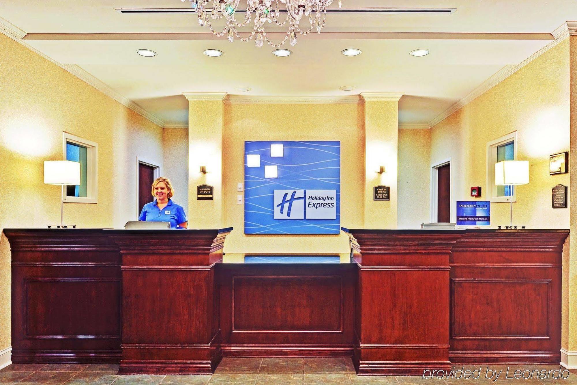 Holiday Inn Express & Suites Dyersburg By Ihg Interior photo