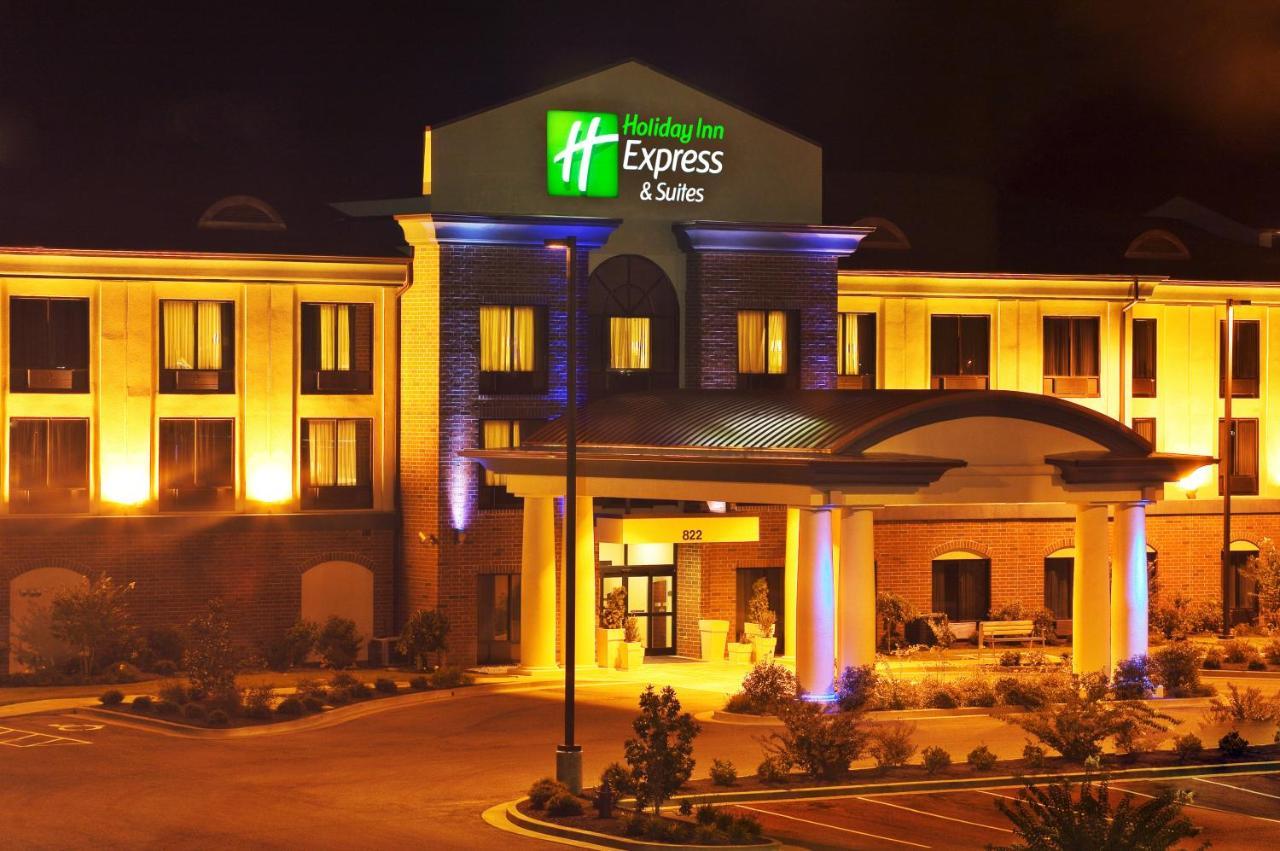 Holiday Inn Express & Suites Dyersburg By Ihg Exterior photo